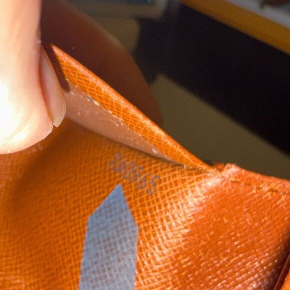 Louis Vuitton Tresor wallet in Monogram free Gold Chain - Picture 12 of 14